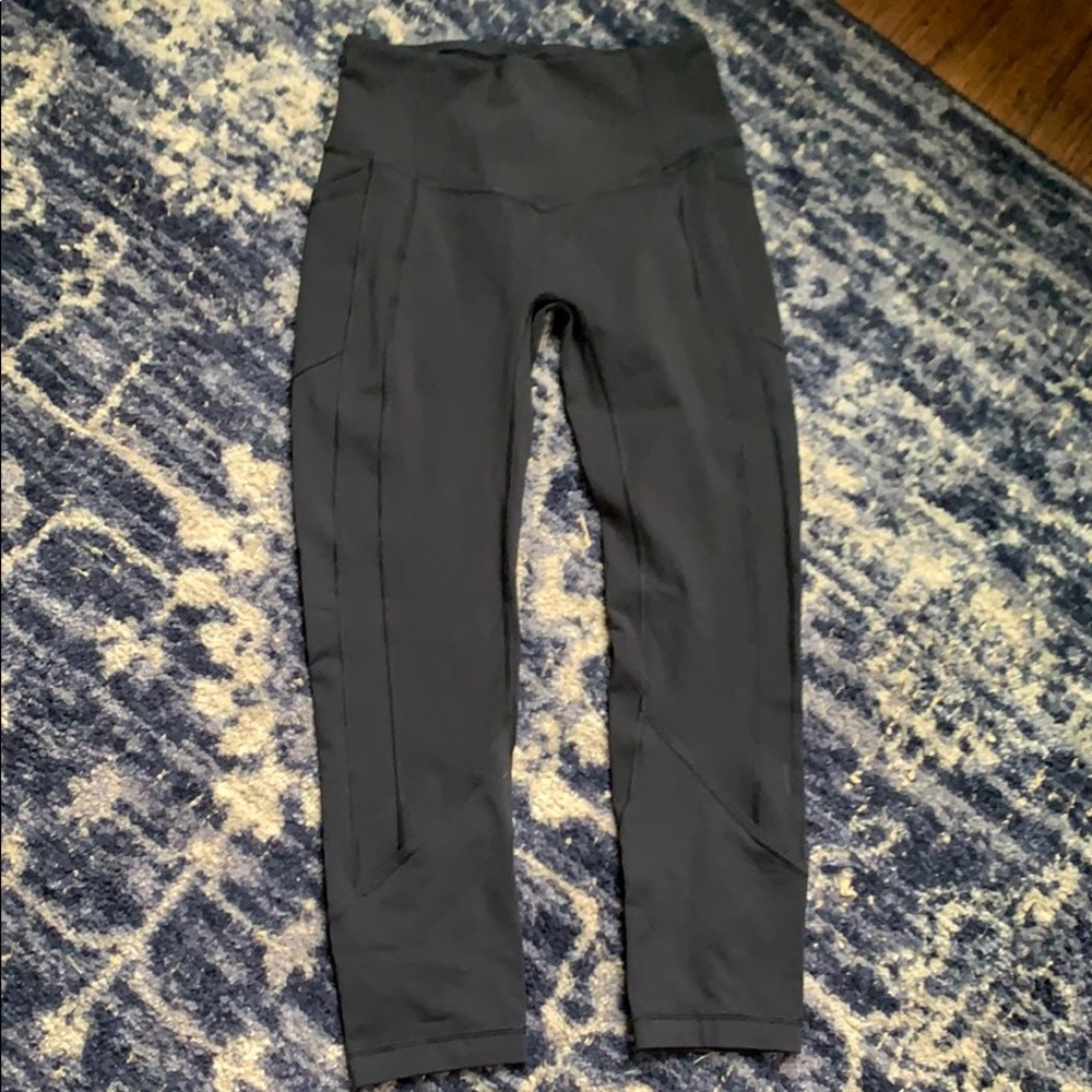 Lululemon crops
